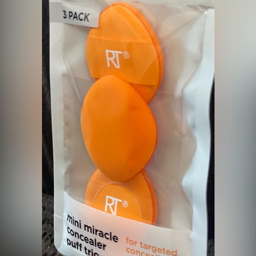 Concealer Sponges, Mini Miracle Puff Trio — Real Techniques - Picture 16 of 16